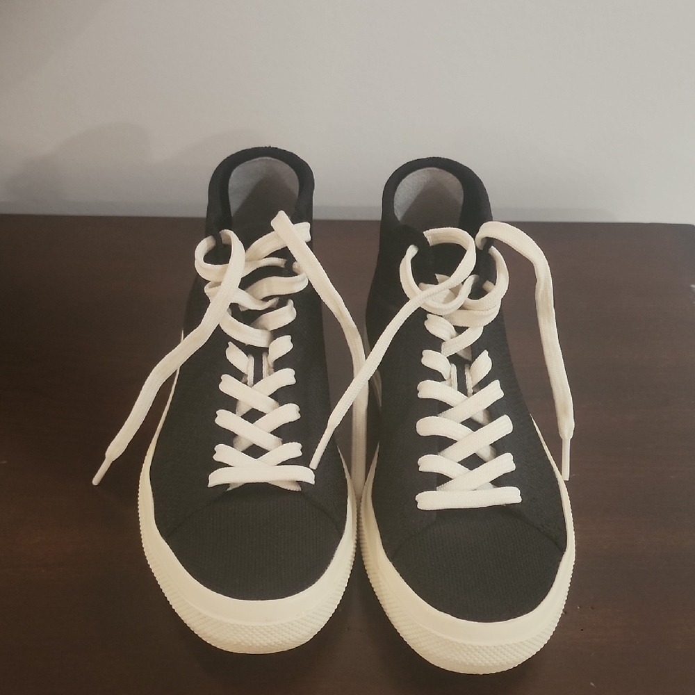 Rothy's Black and White Canvas Sneakers